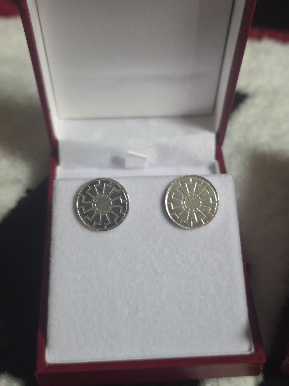 pure 999 sliver black sun ear ring